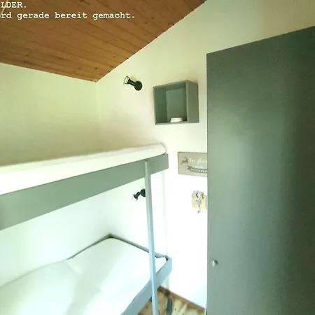 Wald-chalet-nr-1 *